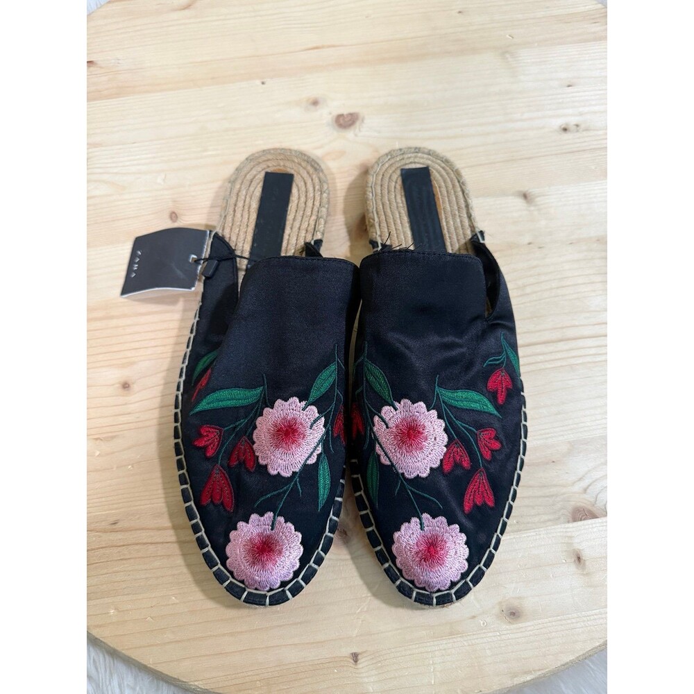 ZARA Black Embroidered Floral Mules Slip-On Shoes